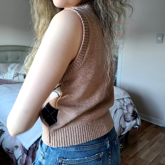 Fashion Nova Brown Checkered Sweater Vest - Picture 3 of 7